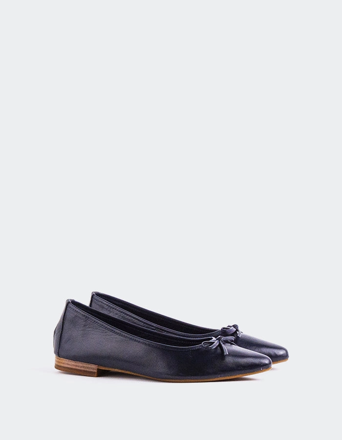 Briar Navy Leather