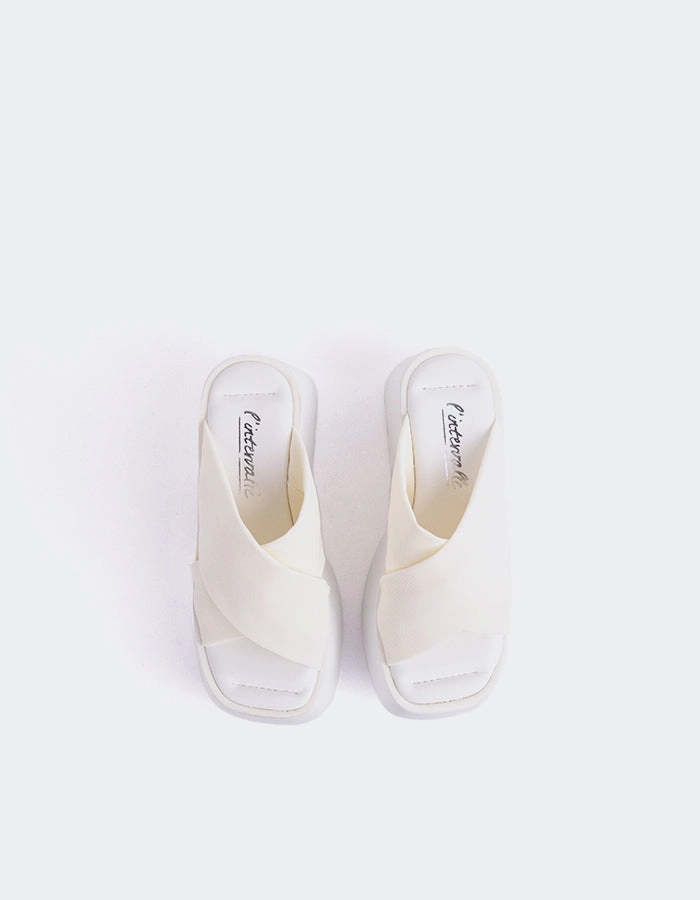 Colibri White Lycra