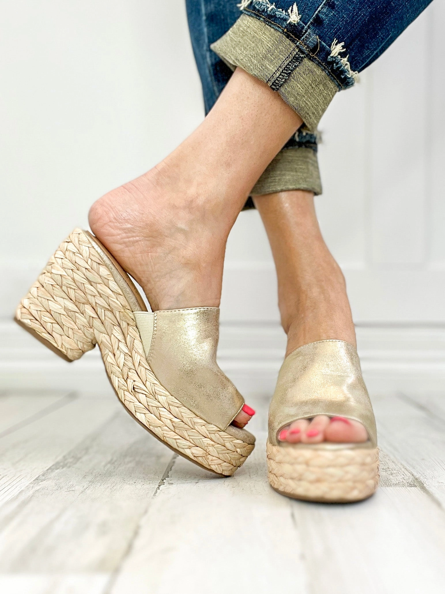 Corkys Solstice in Gold Metallic