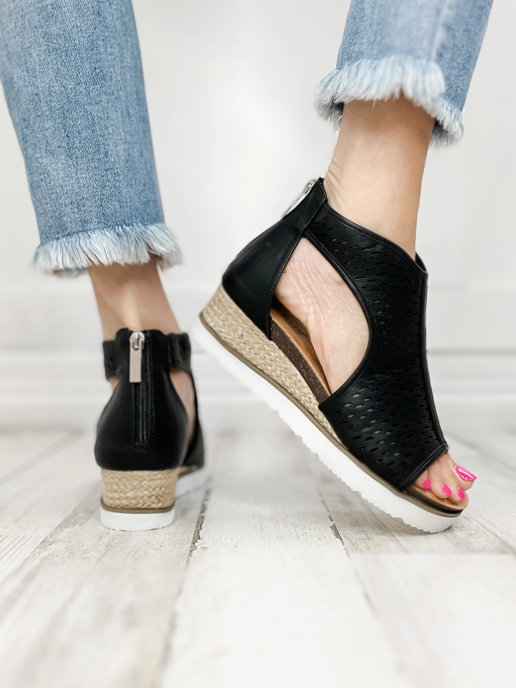 Corkys Sugar Momma Wedge Sandal in Black
