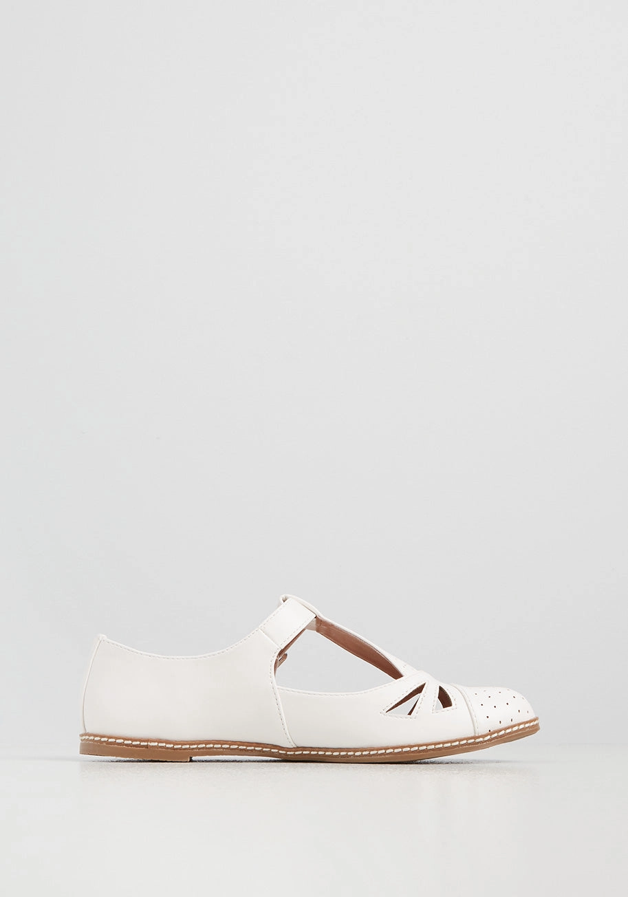 Cut-Out Early T-Strap Flat