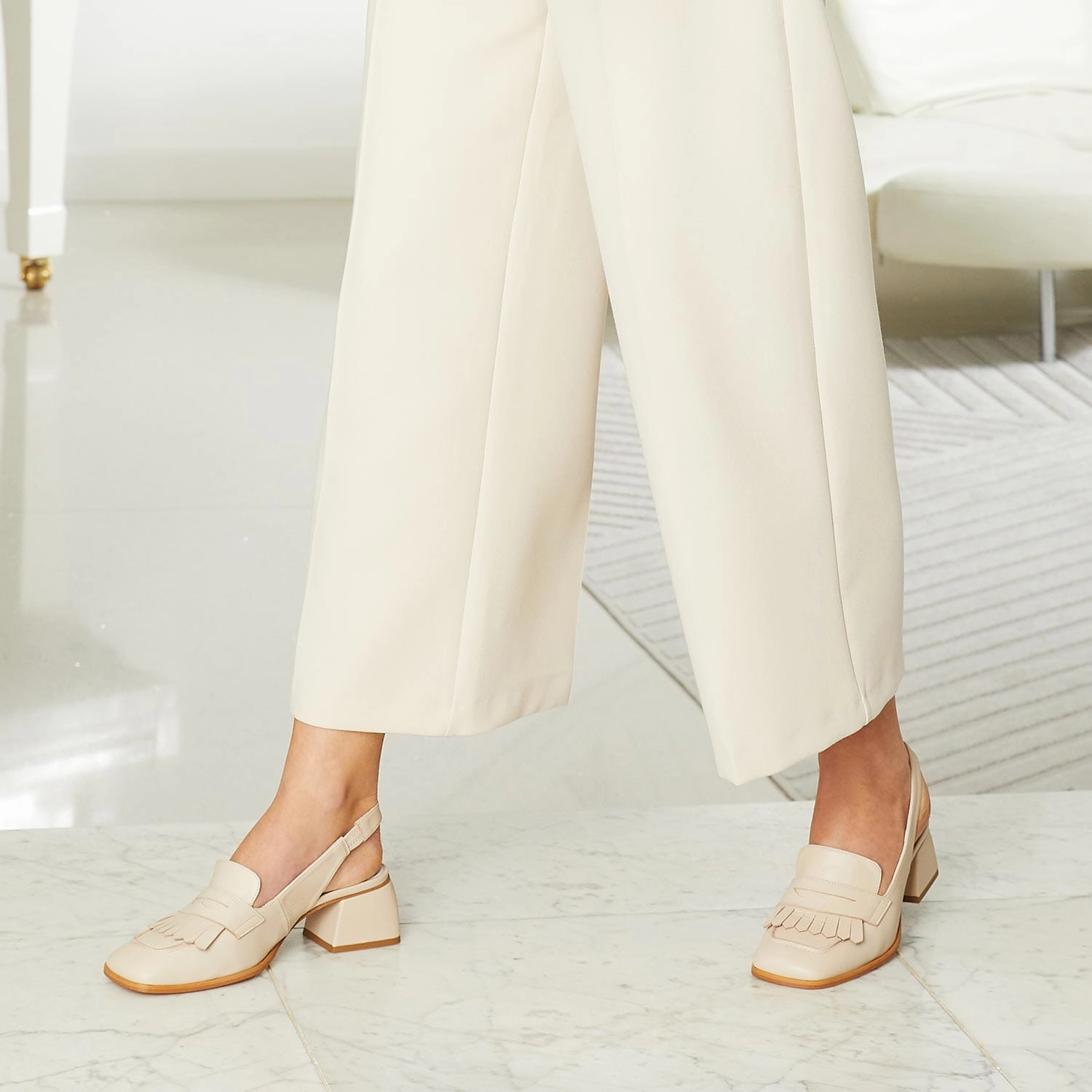 Gigi: Cream Leather