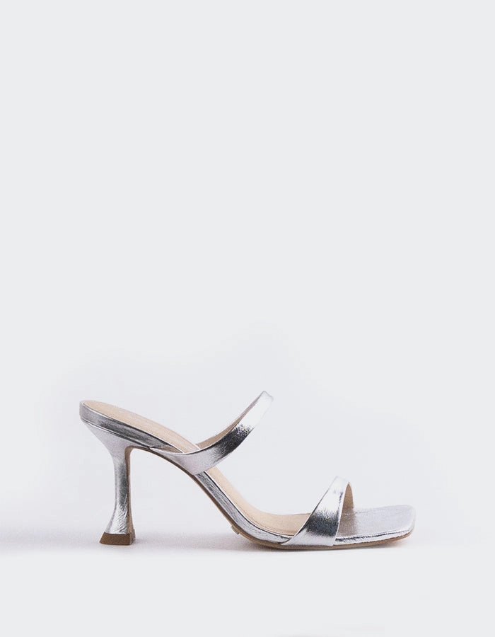 Jandira Silver Leather