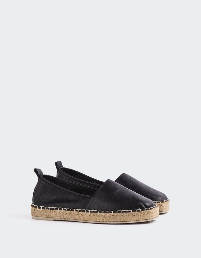 Medusa Black Leather