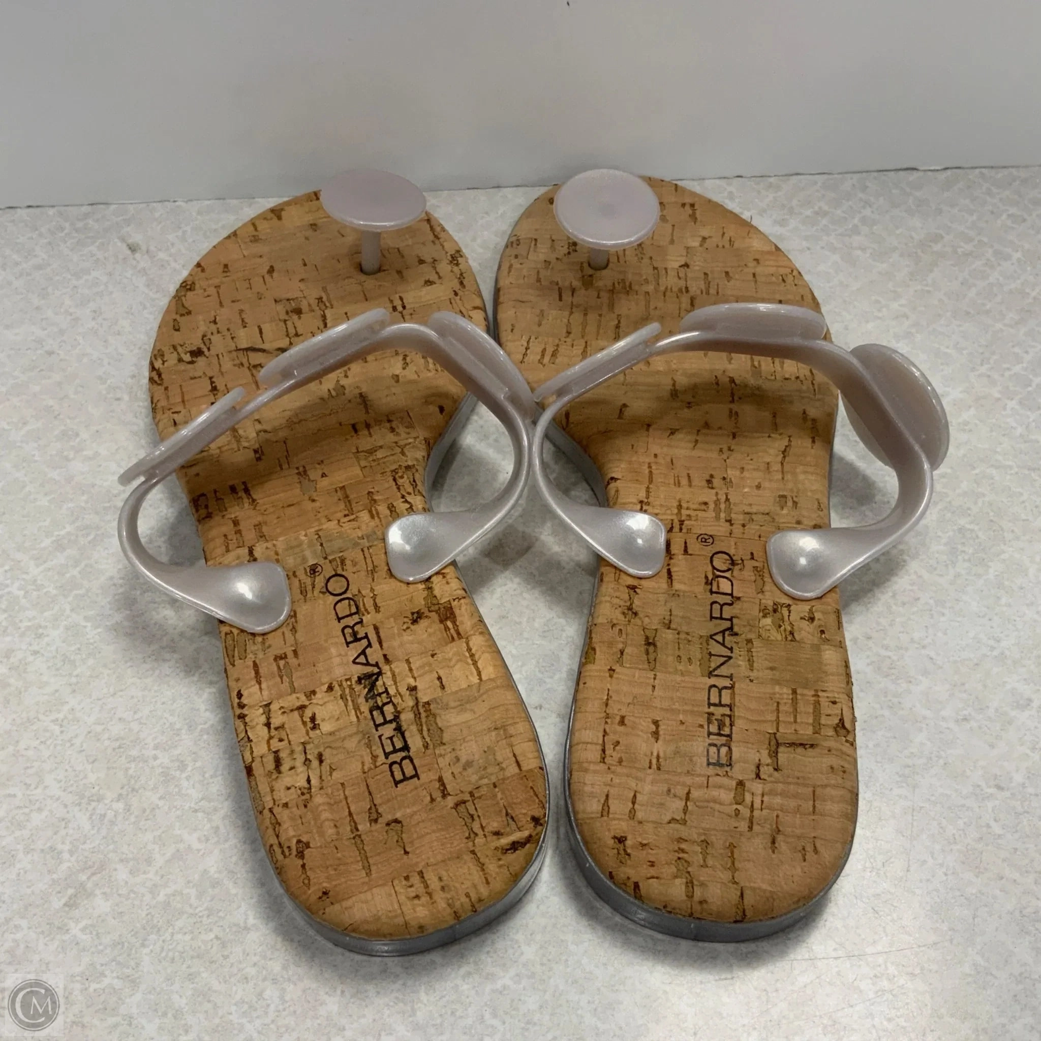 Sandals Flip Flops By Bernardo In Grey, Size: 8