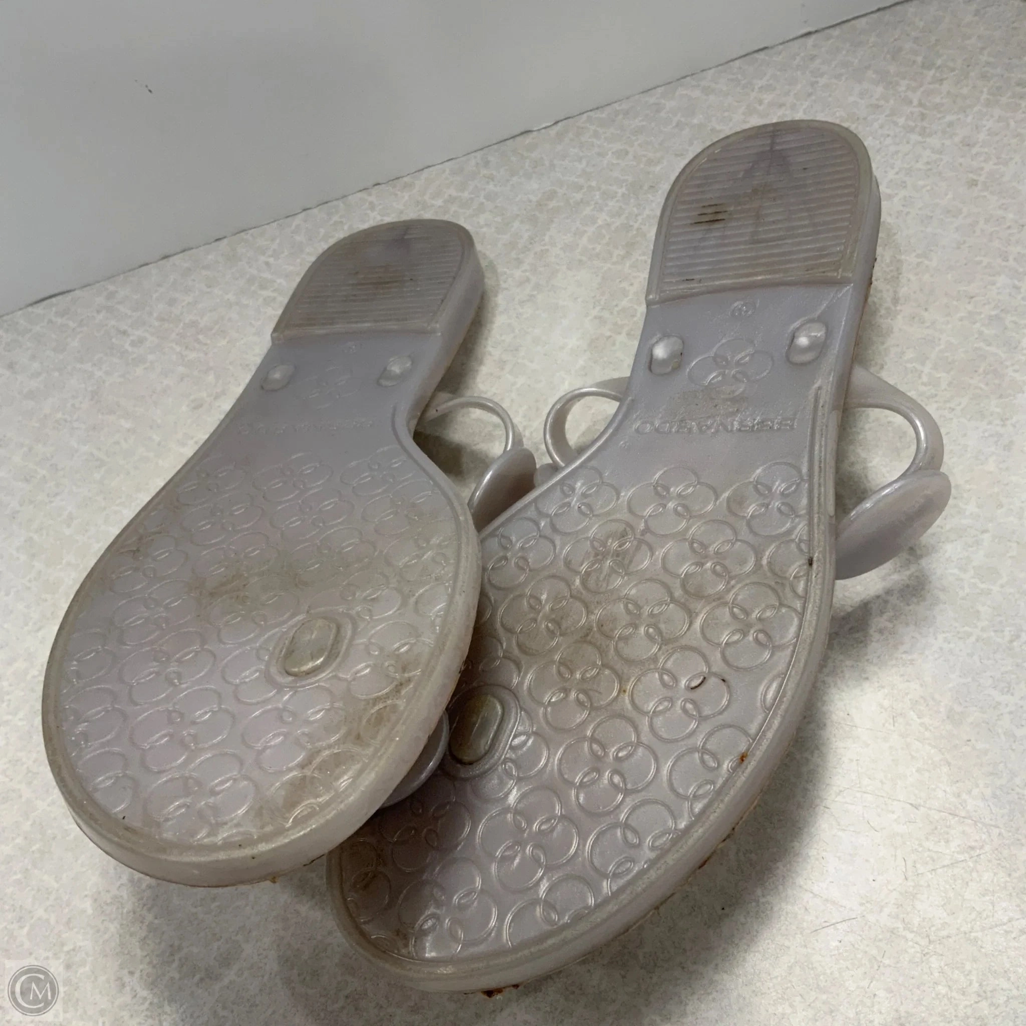 Sandals Flip Flops By Bernardo In Grey, Size: 8