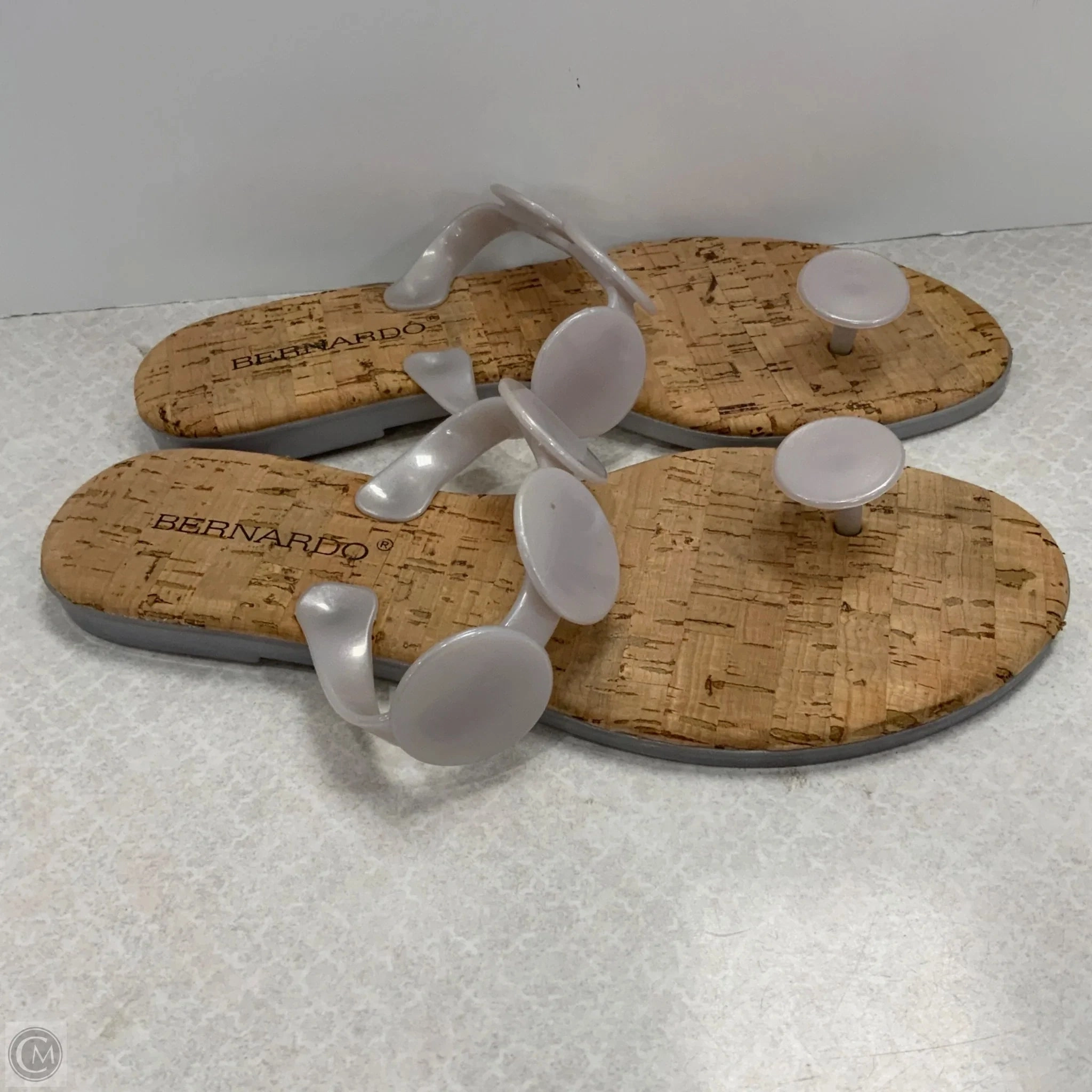 Sandals Flip Flops By Bernardo In Grey, Size: 8