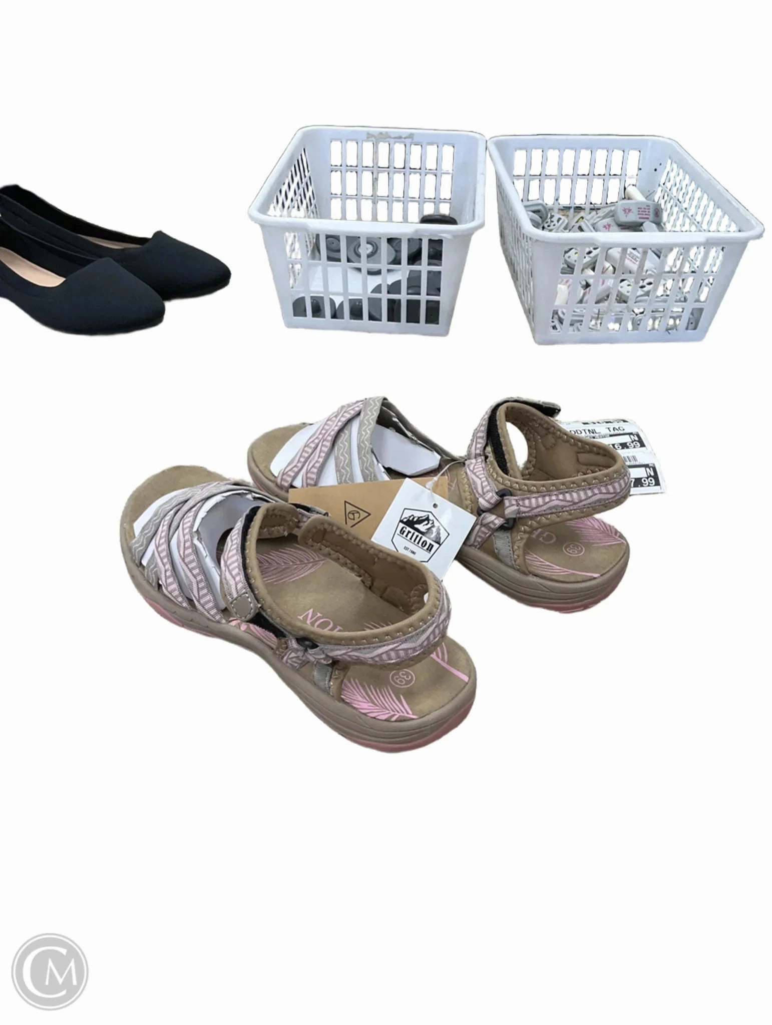 Sandals Sport By Clothes Mentor In Brown & Pink, Size: 8.5