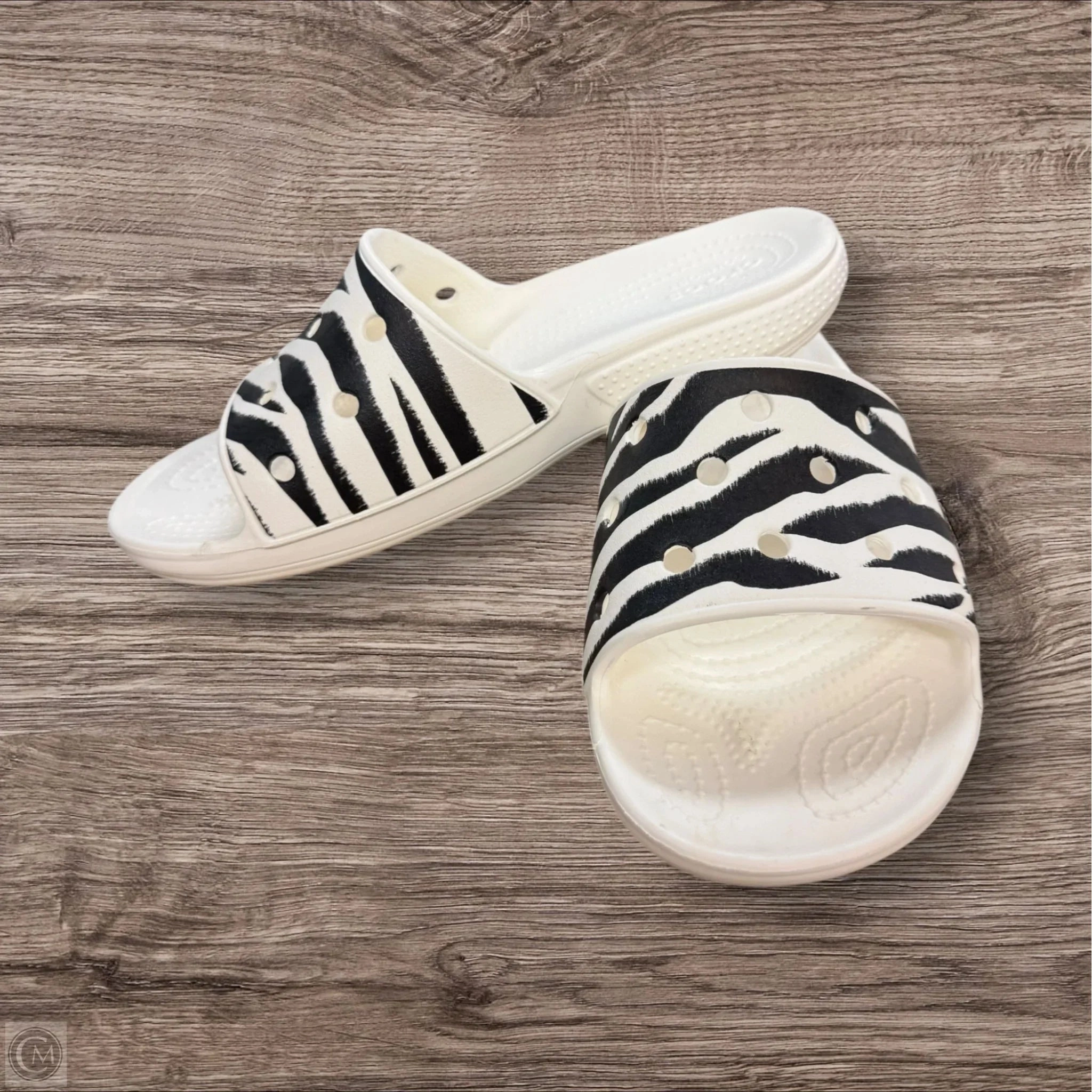 Sandals Sport By Crocs In Black & White, Size: 9