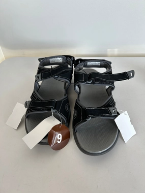 Sandals Sport By Khombu In Black & Grey, Size: 9