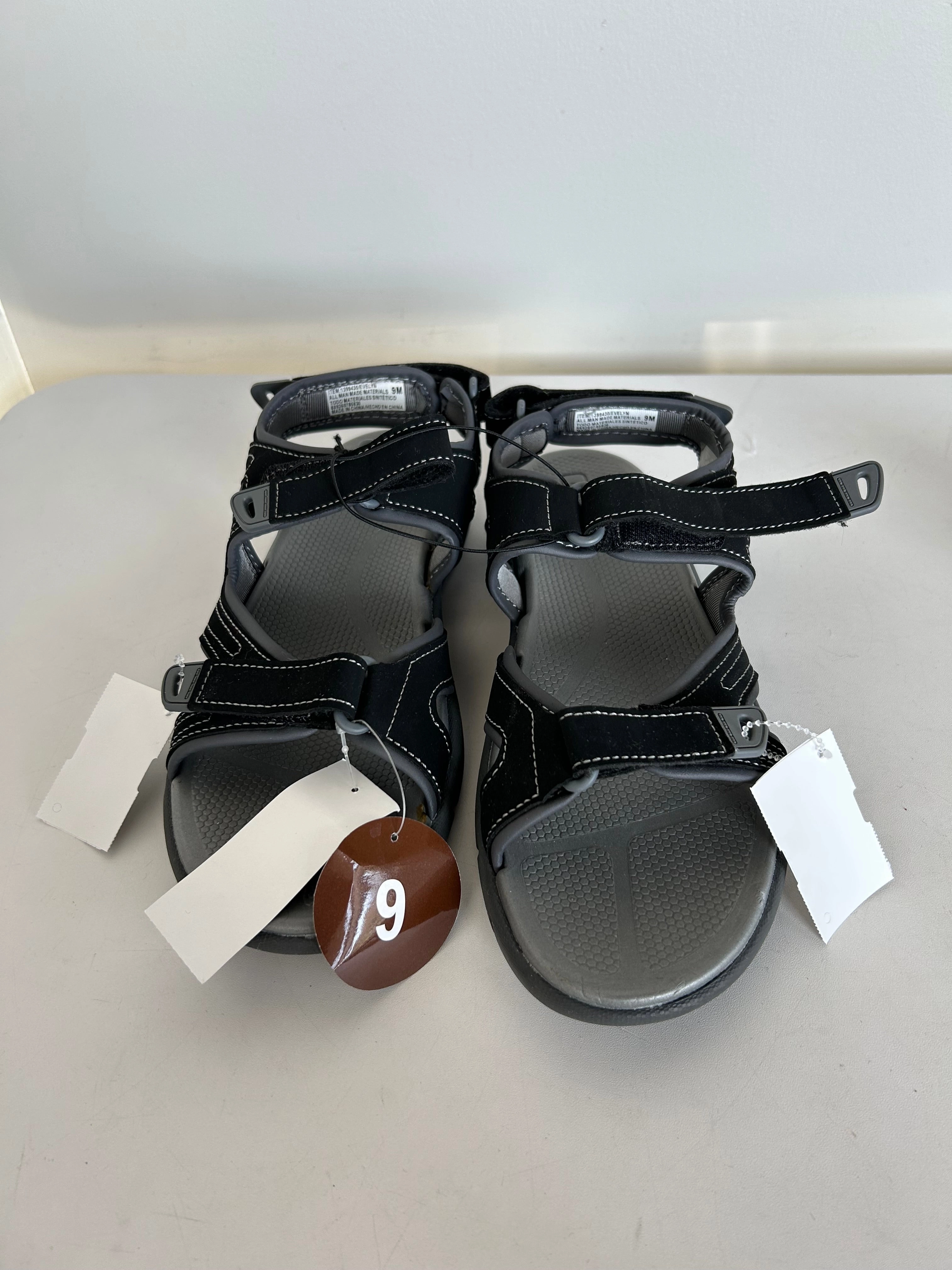 Sandals Sport By Khombu In Black & Grey, Size: 9
