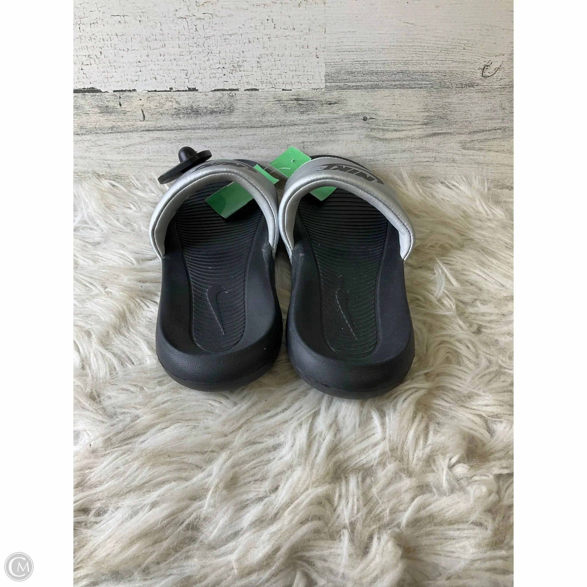 Sandals Sport By Nike In Silver, Size: 6